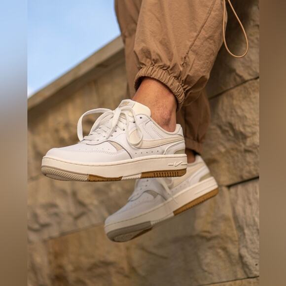 Nike Men's White and Tan Athletic Shoes - Picture 5 of 12